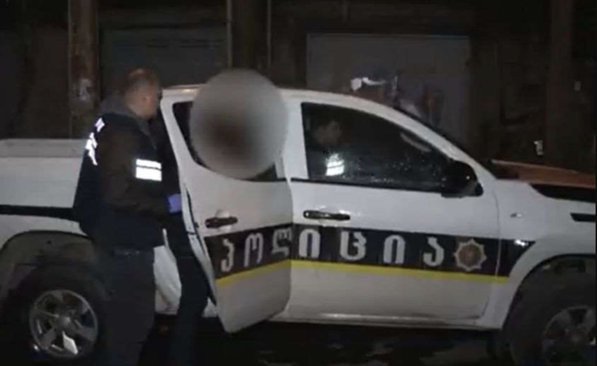 პოლიციამ თბილისში განსაკუთრებით დიდი ოდენობით ნარკოტიკი ამოიღო - დაკავებულია 5 პირი