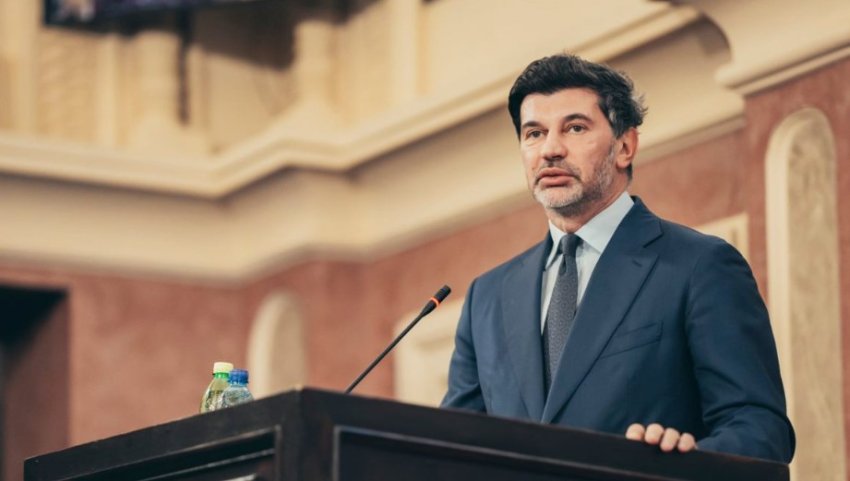 "მიწისზედა მეტროს პროექტი დროებით შევაჩერეთ", - კახა კალაძე "მიწისზედა მეტროს პროექტი დროებით შევაჩერეთ", - კახა კალაძე