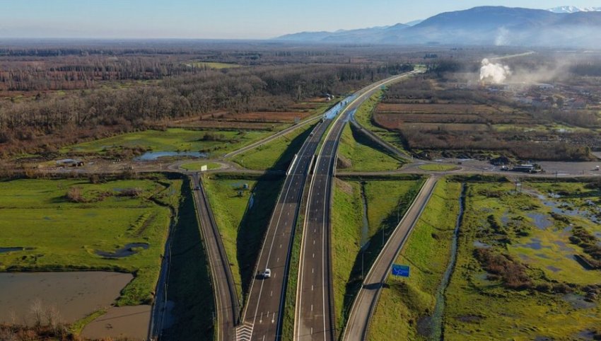 სამტრედია-გრიგოლეთის ჩქაროსნულ მაგისტრალზე ლანჩხუთი-ლესას 4-ზოლიანი ახალი მონაკვეთი გაიხსნა