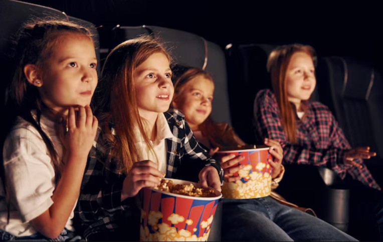 3 ყველაზე მაღალშემოსავლიანი საახალწლო ფილმი 3 ყველაზე მაღალშემოსავლიანი საახალწლო ფილმი